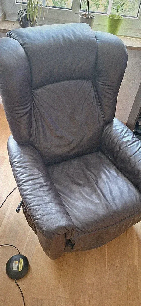 Cumulus Sessel mit Aufstehhilfe und Fernbedienung
