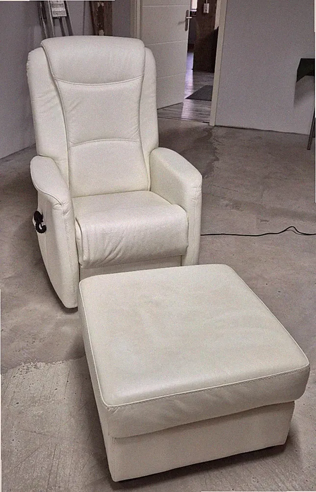 HUKLA Relaxsessel Echtleder Weiß/Creme – mit elekt. Aufstehhilfe & Hocker *TOP*