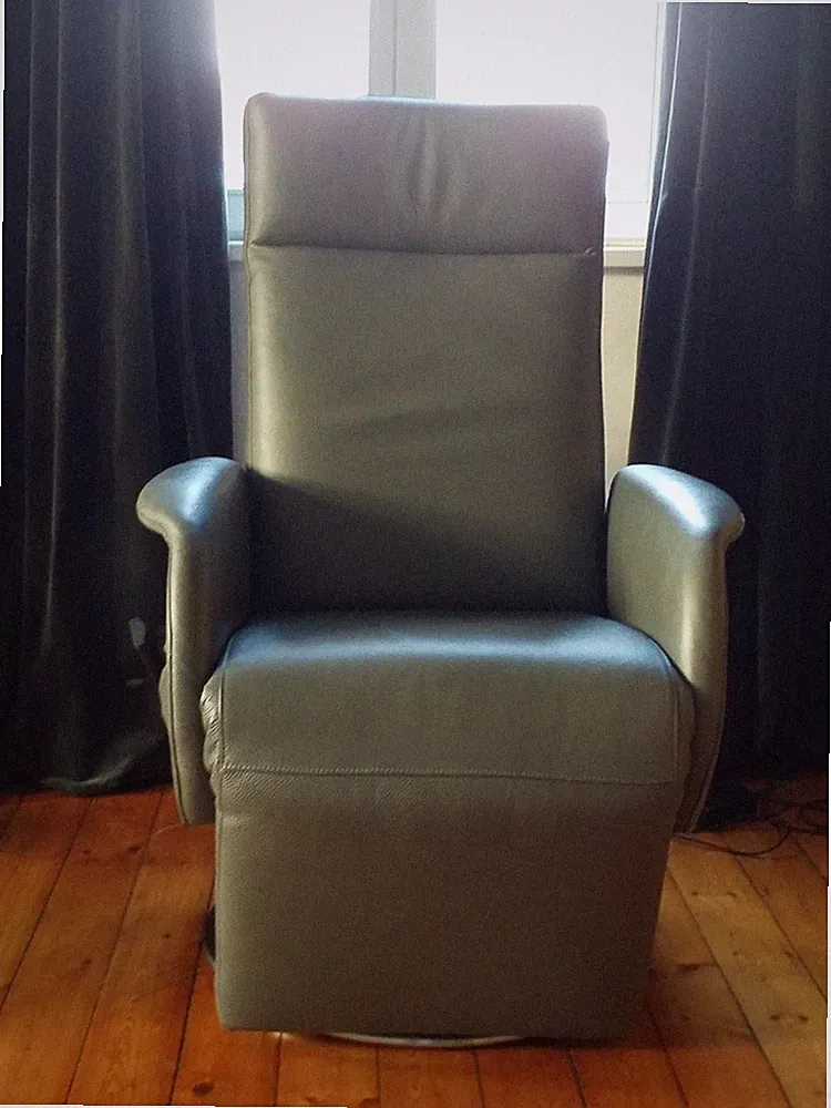 me up elektr. verstellbarer Relax- Sessel Joe, mit Aufstehhilfe, Leder anthrazit