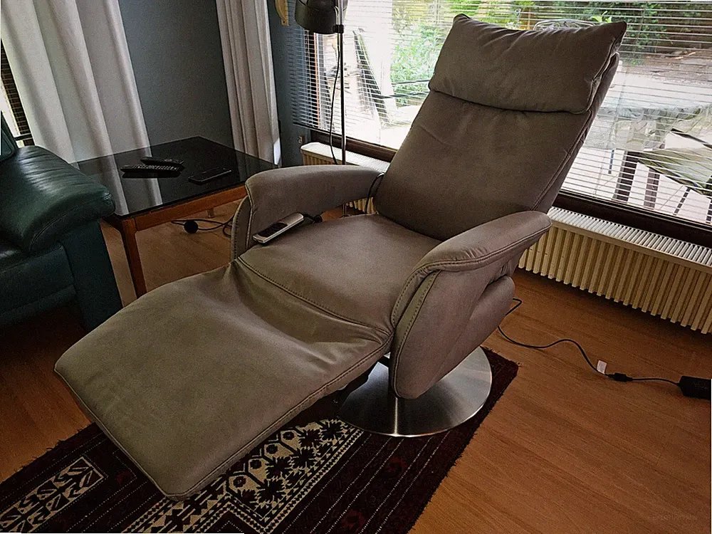 Motorischer Senioren-Sessel mit Aufstehhilfe, Exclusivmodell, fast neu