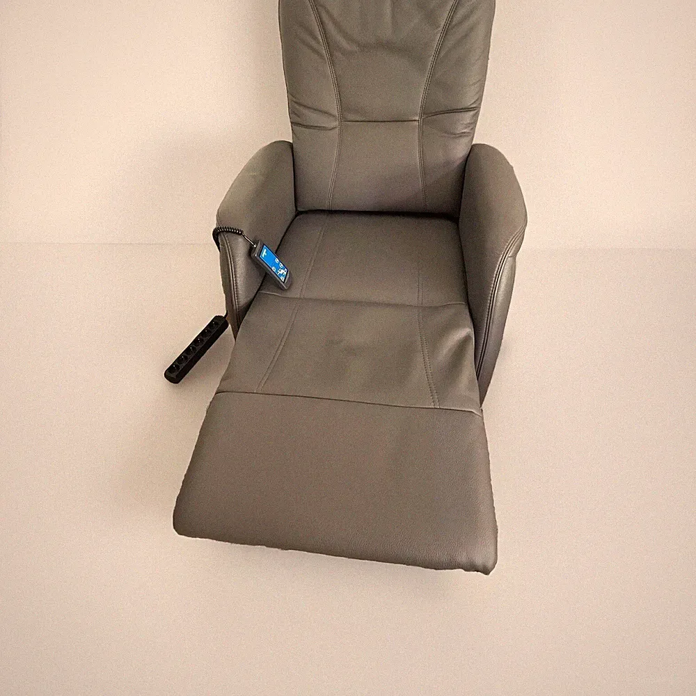 TopZustand“GEBRAUCHT WIE NEU“ Himolla Relax Sessel elektrisch + Aufstehhilfe