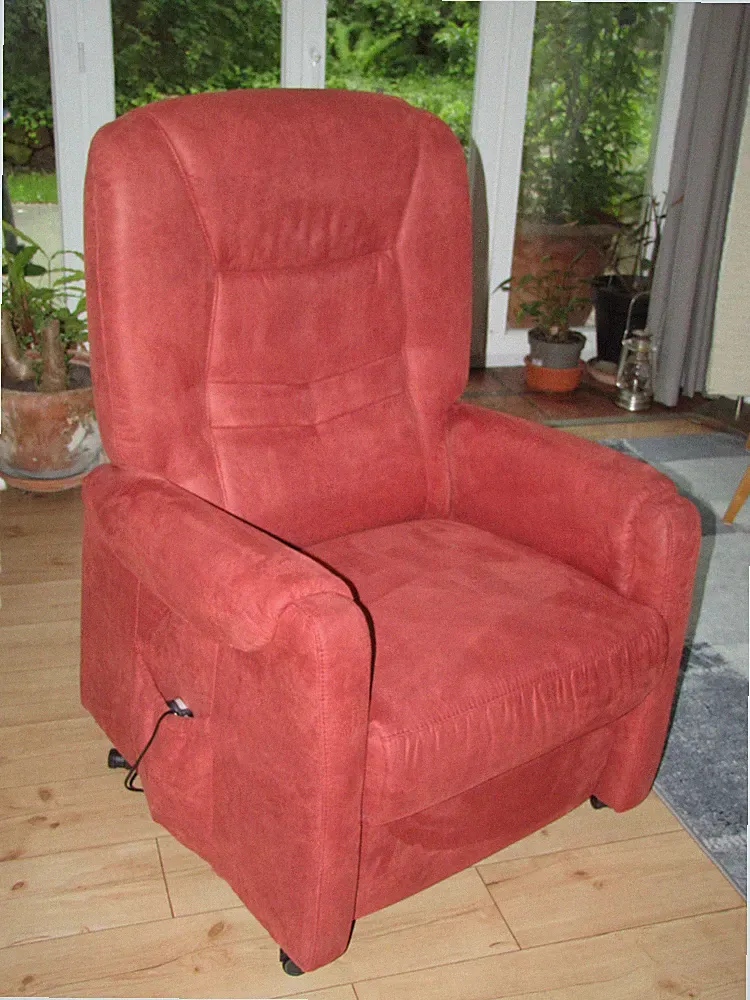 52 cm Sessel mit Aufstehfunktion